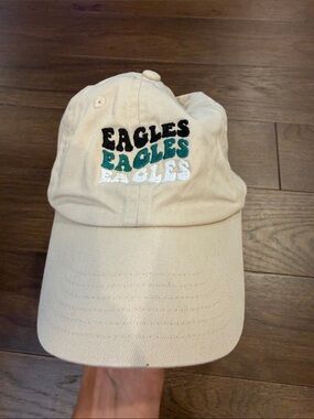 Philadelphia Eagles Embroidered Retro Logo Tan Baseball Baseball Hat  - C11-510